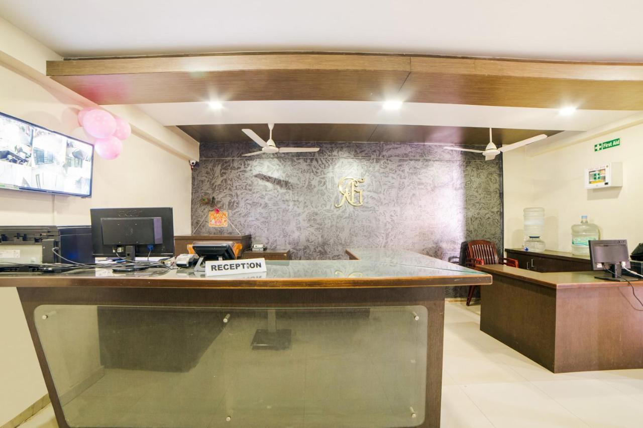 Hotel Super Capital O Raaga Grand Hyderabad Exterior foto