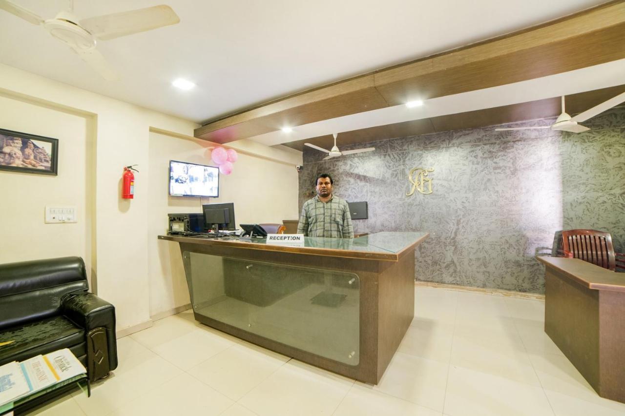 Hotel Super Capital O Raaga Grand Hyderabad Exterior foto